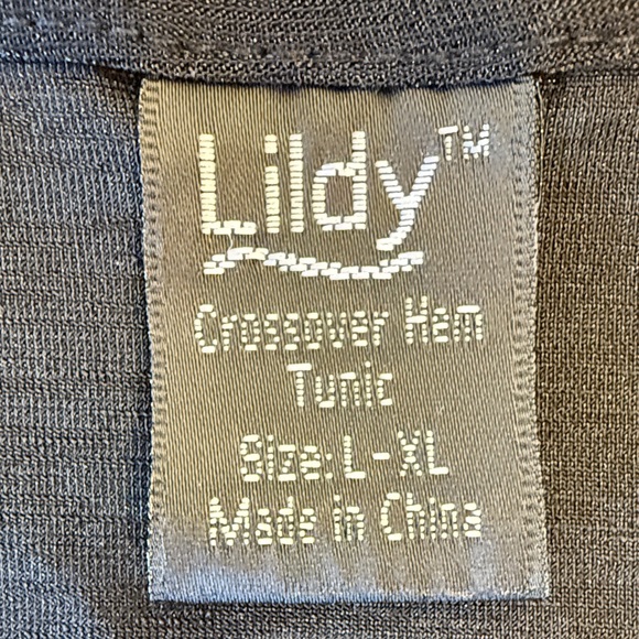 Lilly Elegant Black V-Neck Women's Tunic with slanted hem Size L-XL - Picture 3 of 3